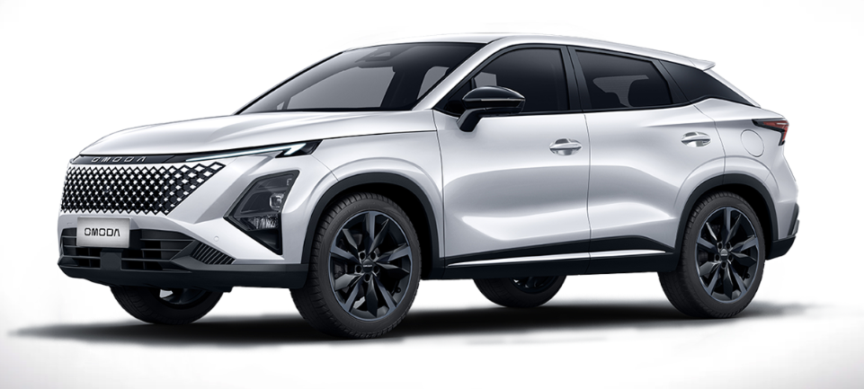 Omoda 5 SHS-H hibridni crossover z naprednim pogonom